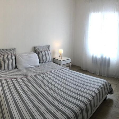Spacieuse Chambre Du Rucher Naturaile มงตาญัค ภายนอก รูปภาพ