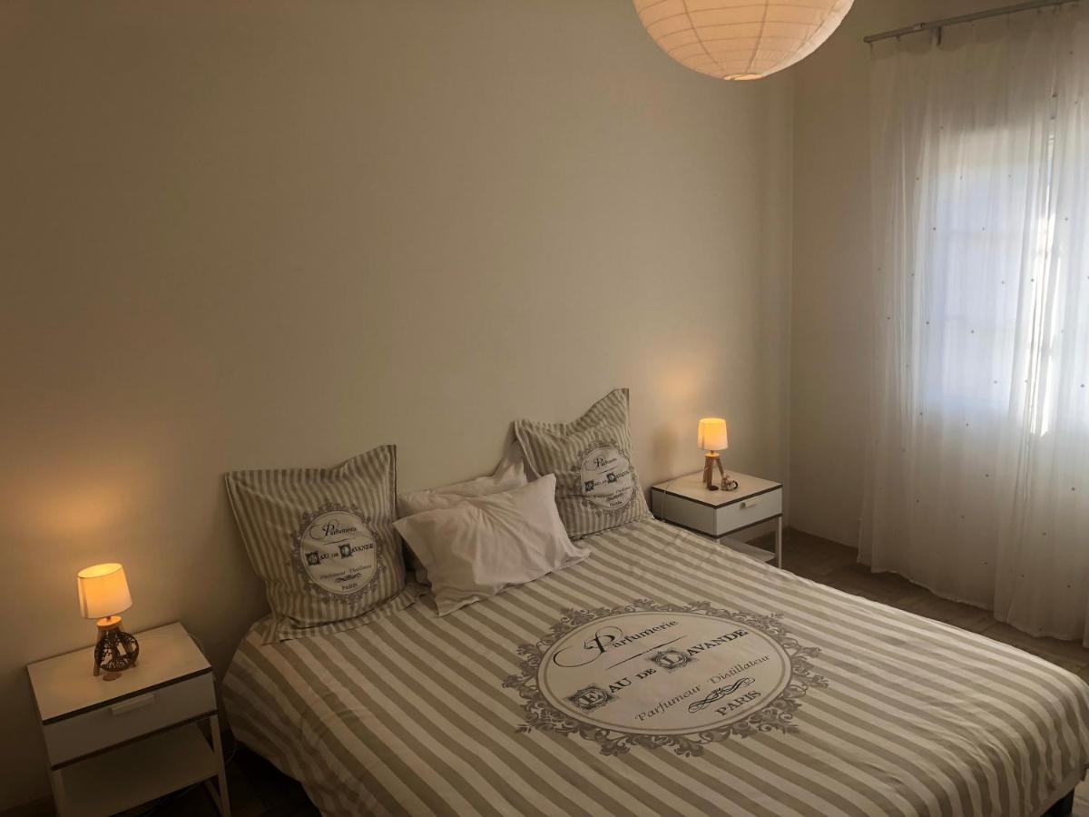 Spacieuse Chambre Du Rucher Naturaile มงตาญัค ภายนอก รูปภาพ